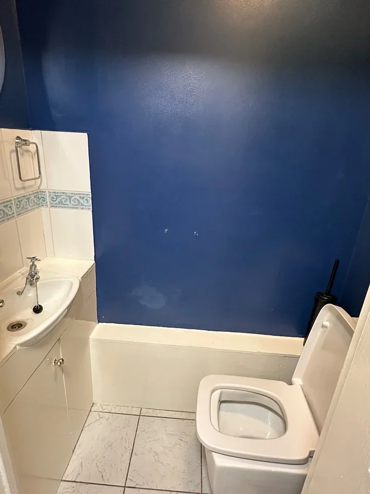 Room Hitchin Close in Greater London