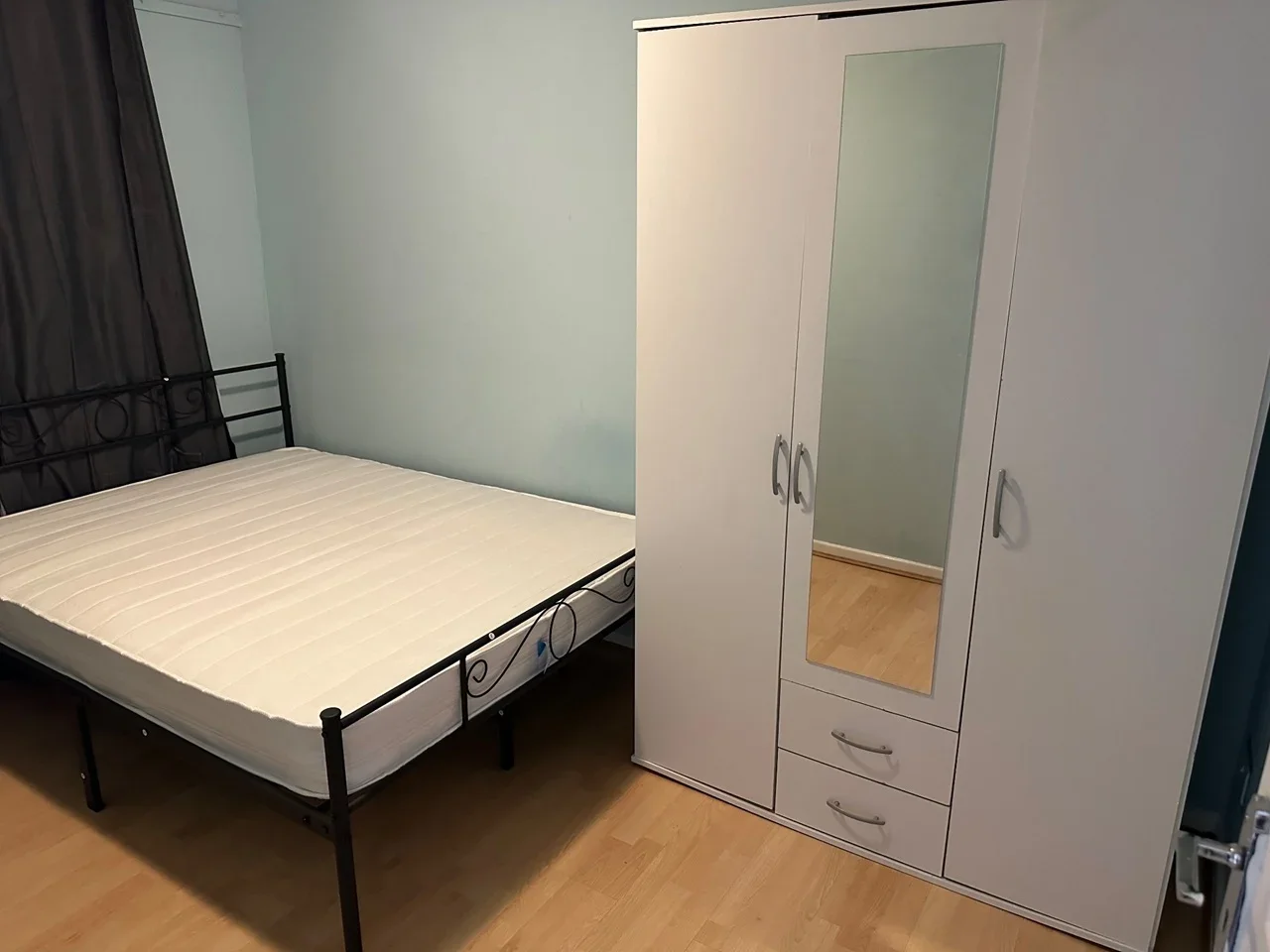 Room Hitchin Close in Greater London