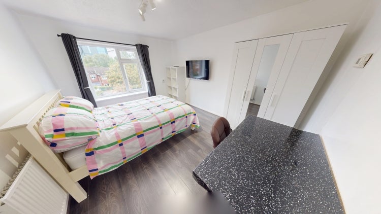 Flat Dundas Close in Nottingham