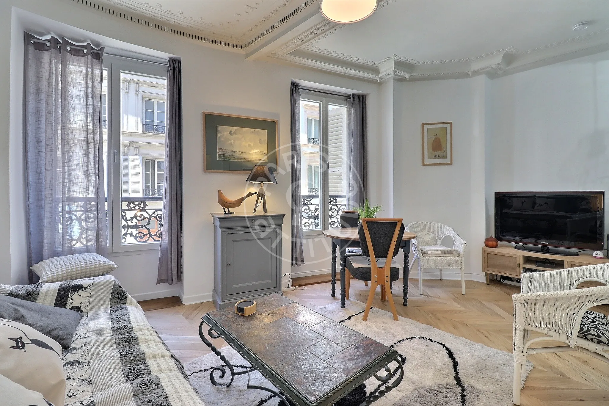 Flat Rue de Douai in Paris