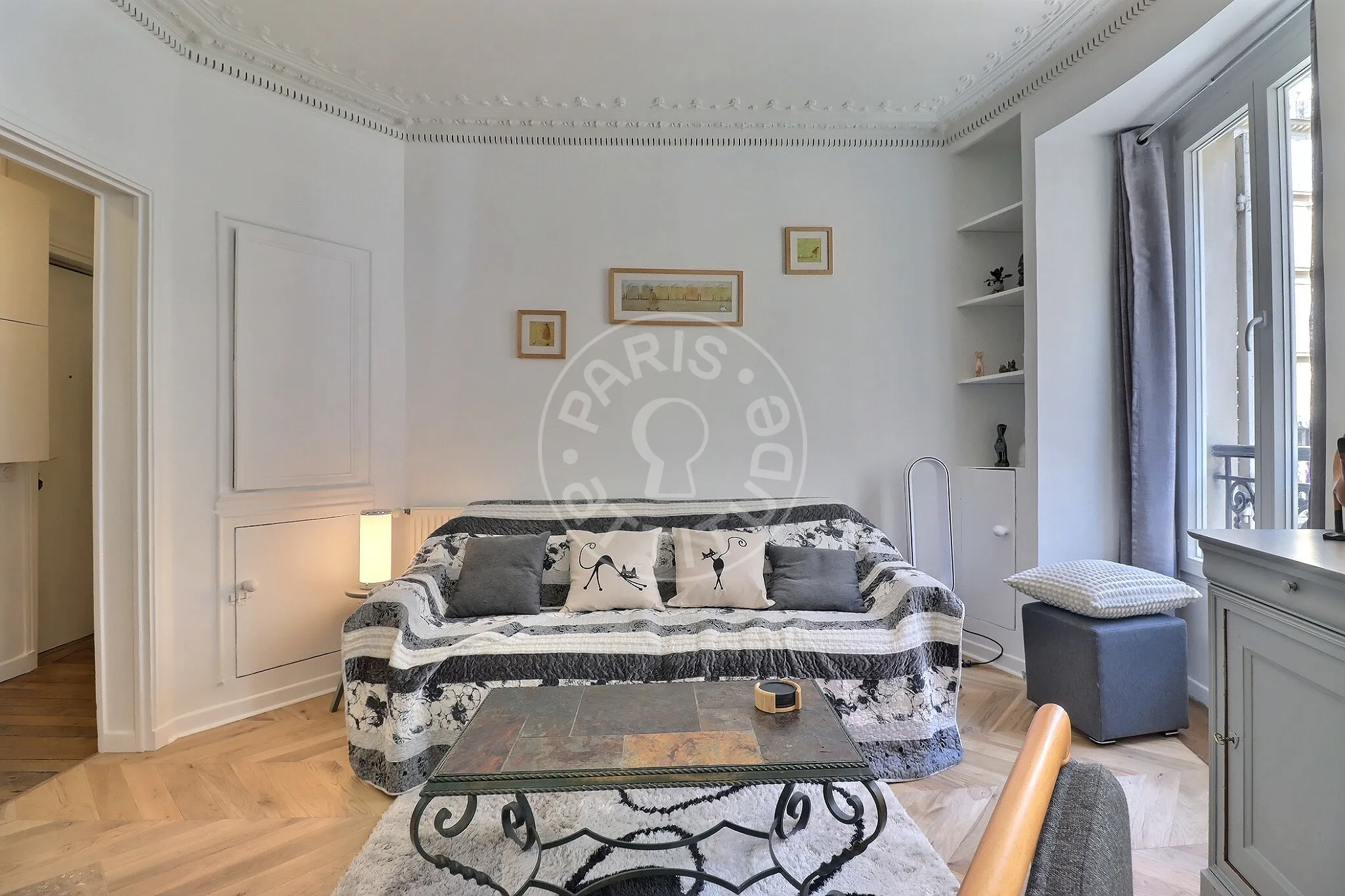 Flat Rue de Douai in Paris