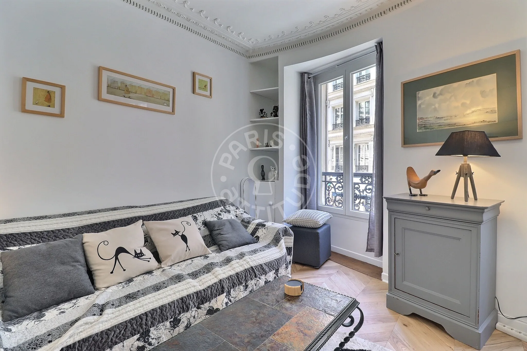 Flat Rue de Douai in Paris