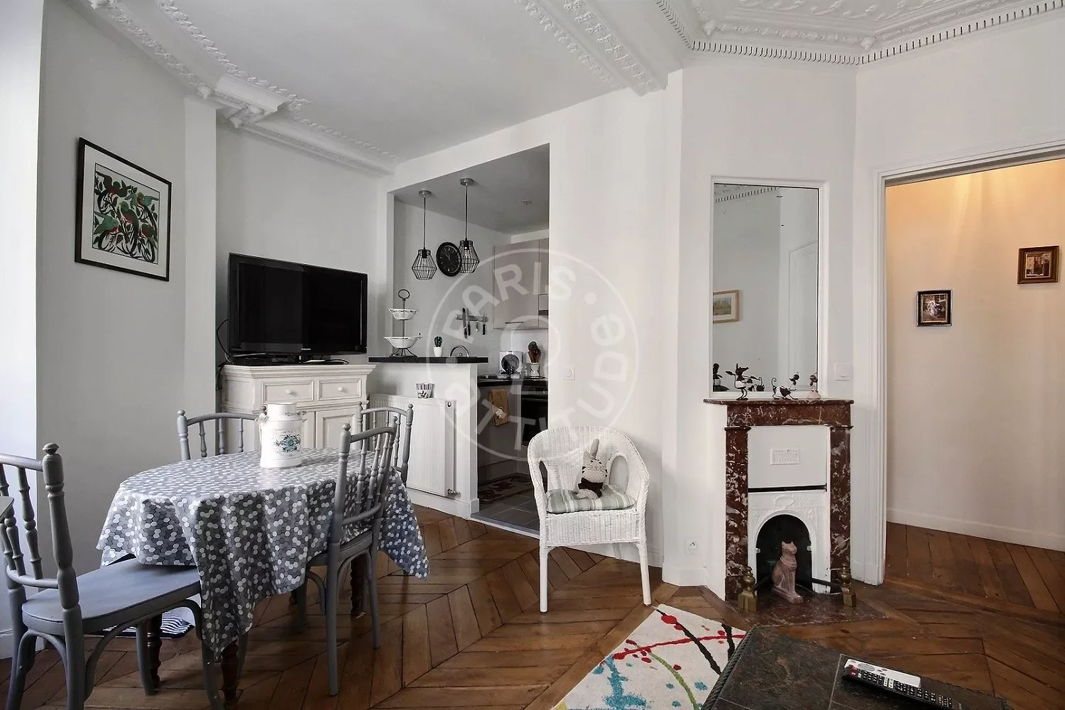 Appartement Rue de Douai à Paris