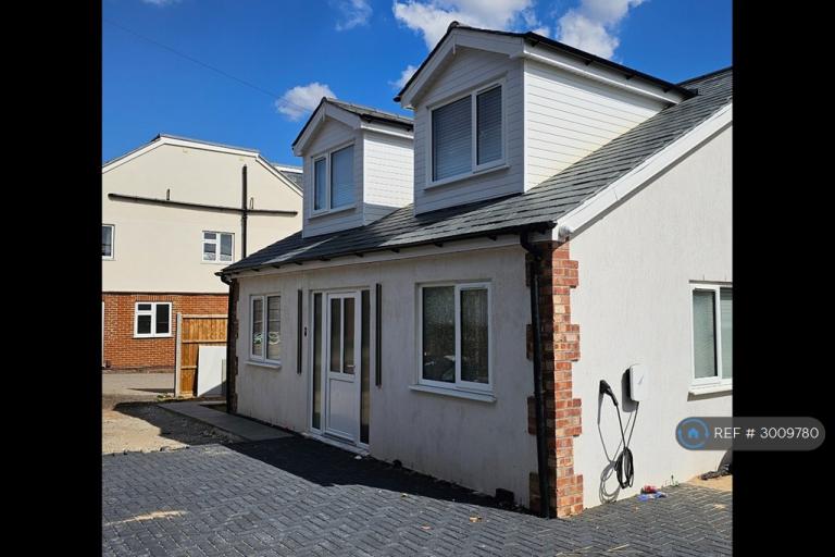 House London Road in Dacorum