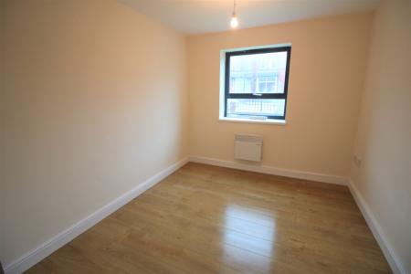 Flat Cateaton Street in Bury
