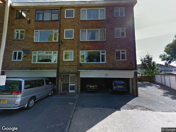 Flat Wisdons Close in Greater London