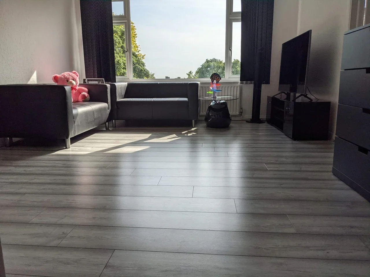 Flat Wisdons Close in Greater London