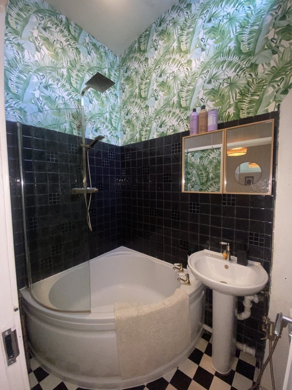 Room Atwater Close in Greater London