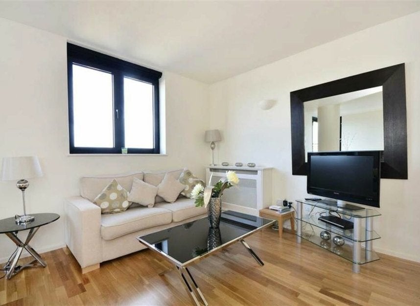 Flat Cromwell Road in Greater London