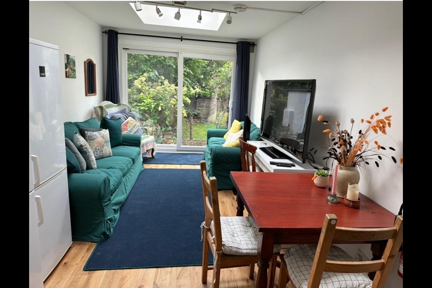 Room Barry Road in Greater London