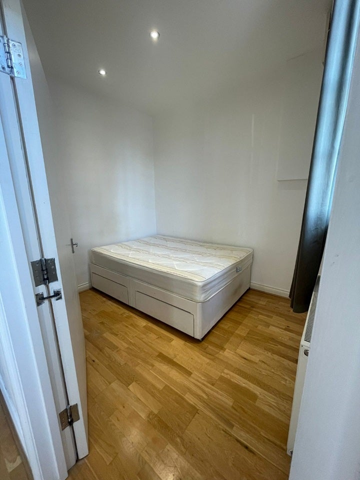 Flat Rutland Road in Greater London