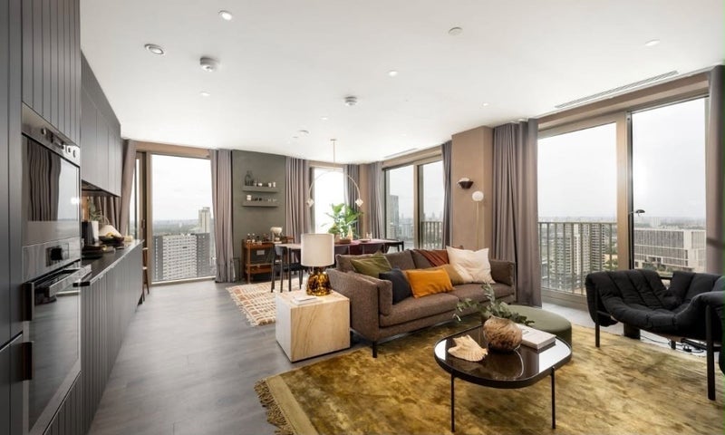 Flat Montfichet Road in Greater London