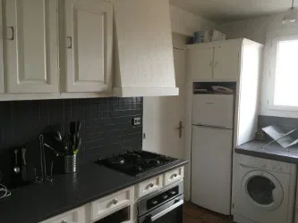 Room Rue Eugène Delacroix in Épinay-sur-Seine