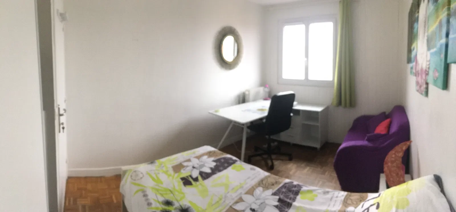 Room Rue Eugène Delacroix in Épinay-sur-Seine