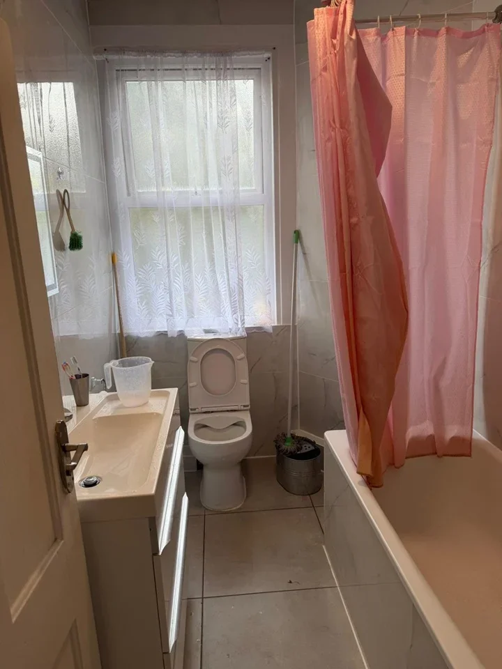 Room Kingsway in Greater London