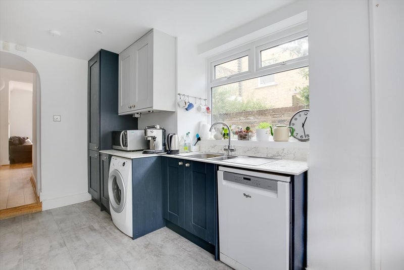 Room Bewick Street in Greater London
