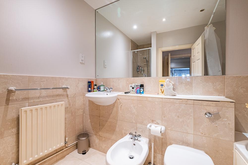 Flat Allsop Place in City of Westminster