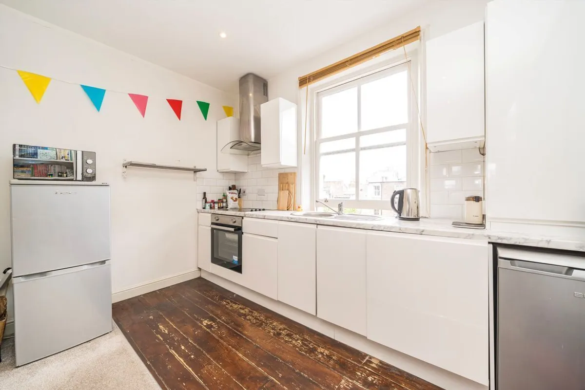 Flat Gwendwr Road in Greater London