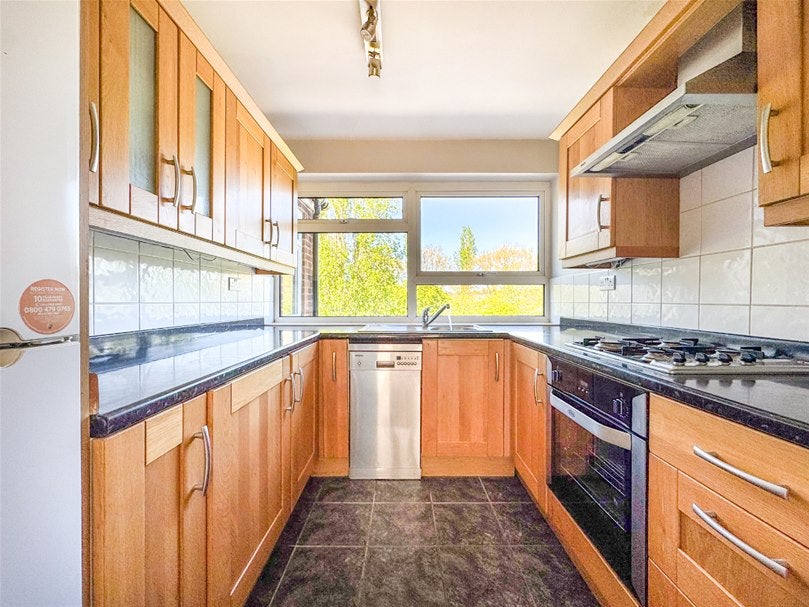 Flat Marquis Lane in St Albans