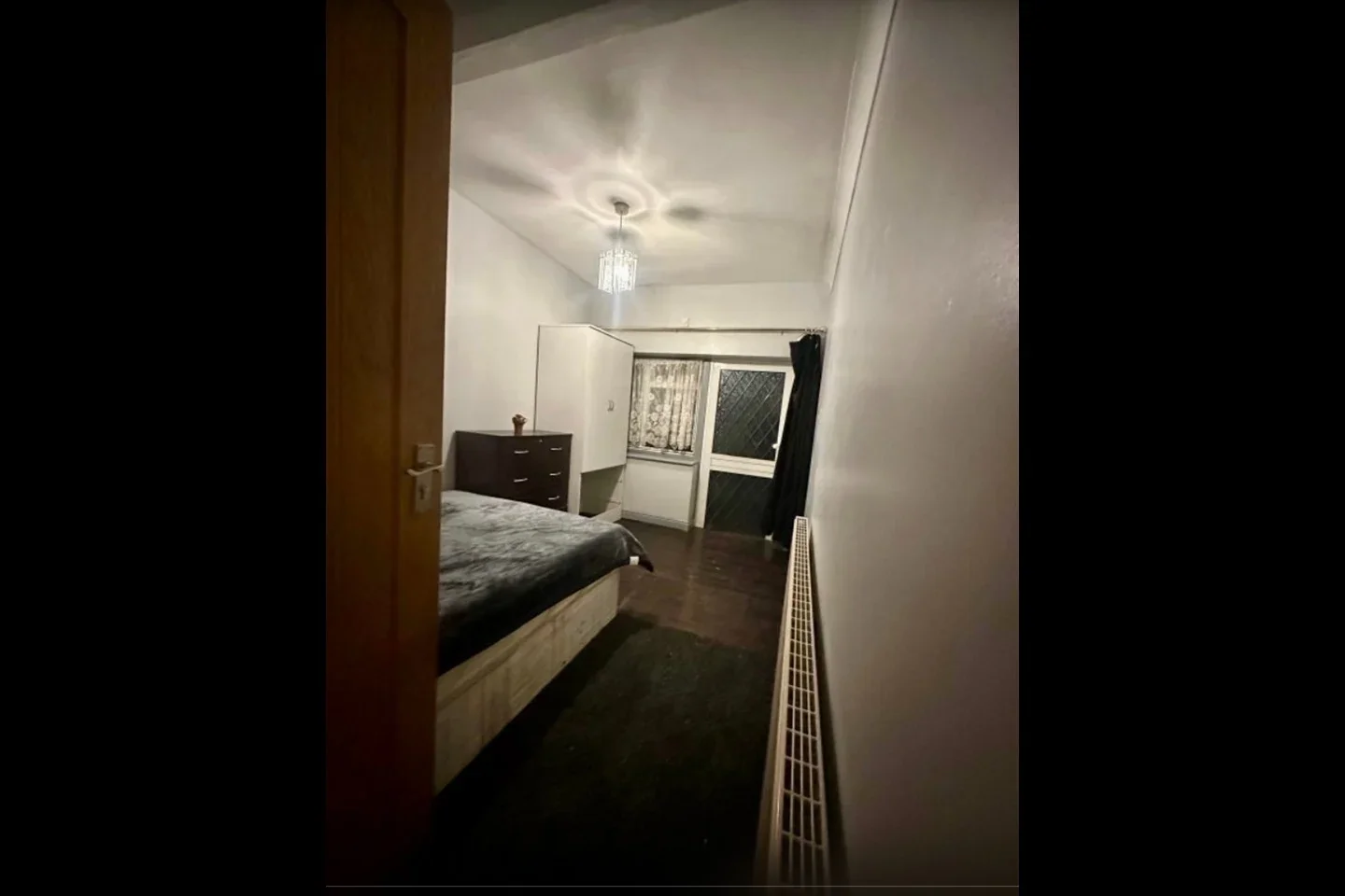 Room Pates Manor Drive in Greater London
