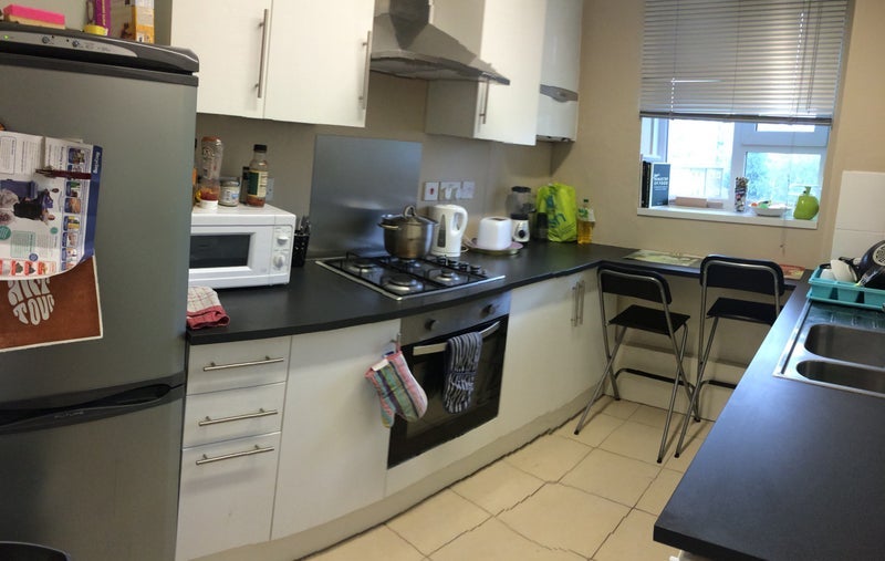 Room Coldharbour Lane in Greater London