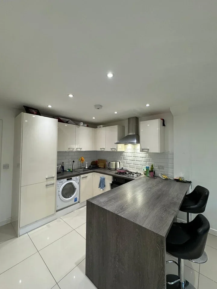 Flat St. Anne's Row in Greater London