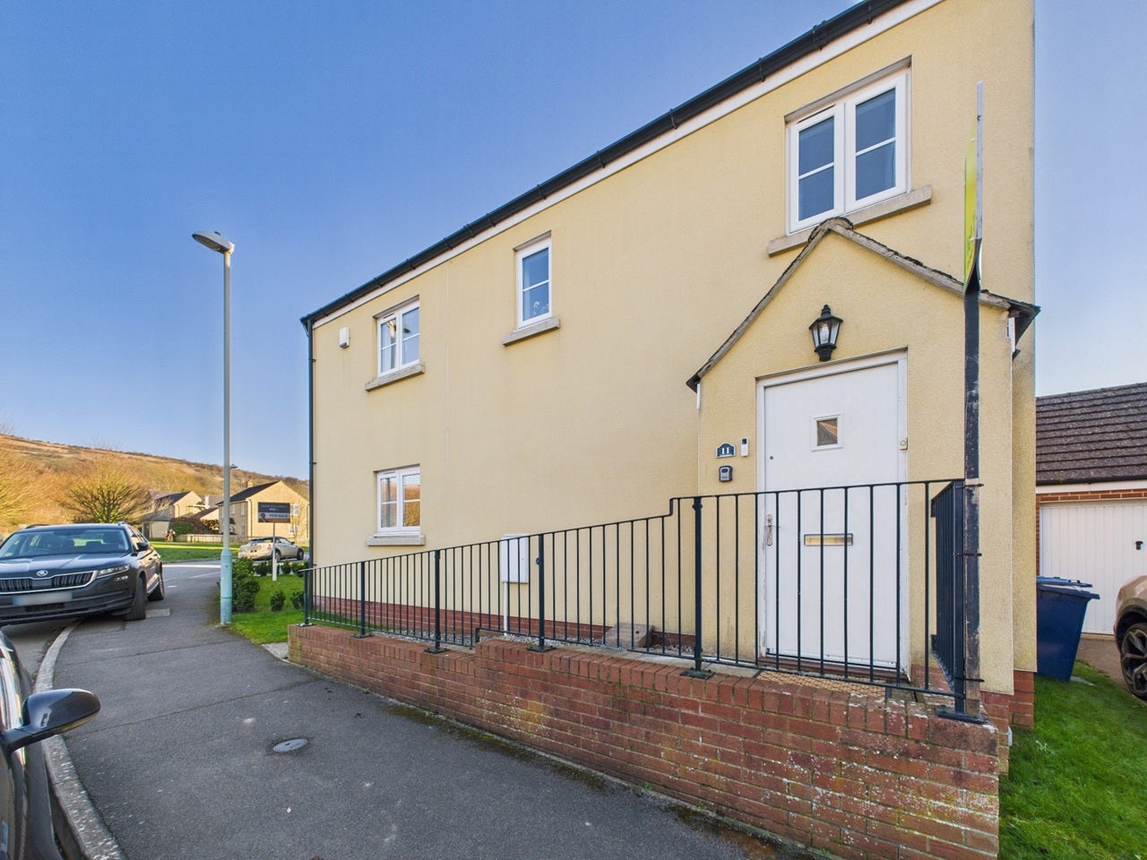 House Desert Orchid Road in Tewkesbury