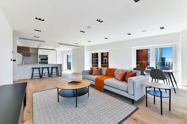 Flat Exchange Gardens in Greater London