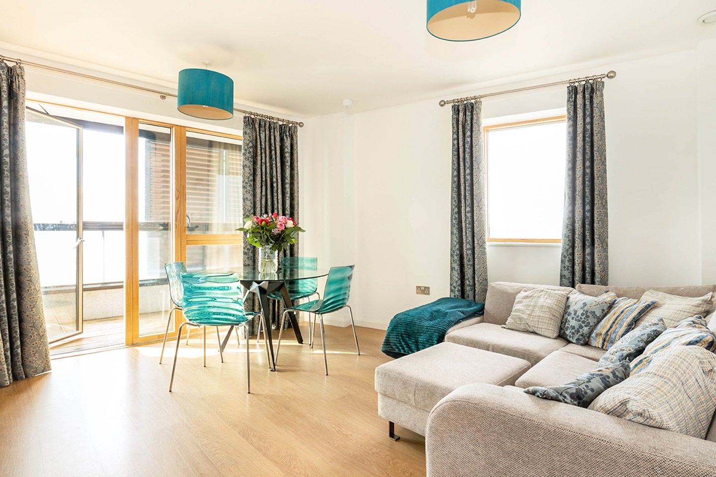 Flat Albert Road in Greater London
