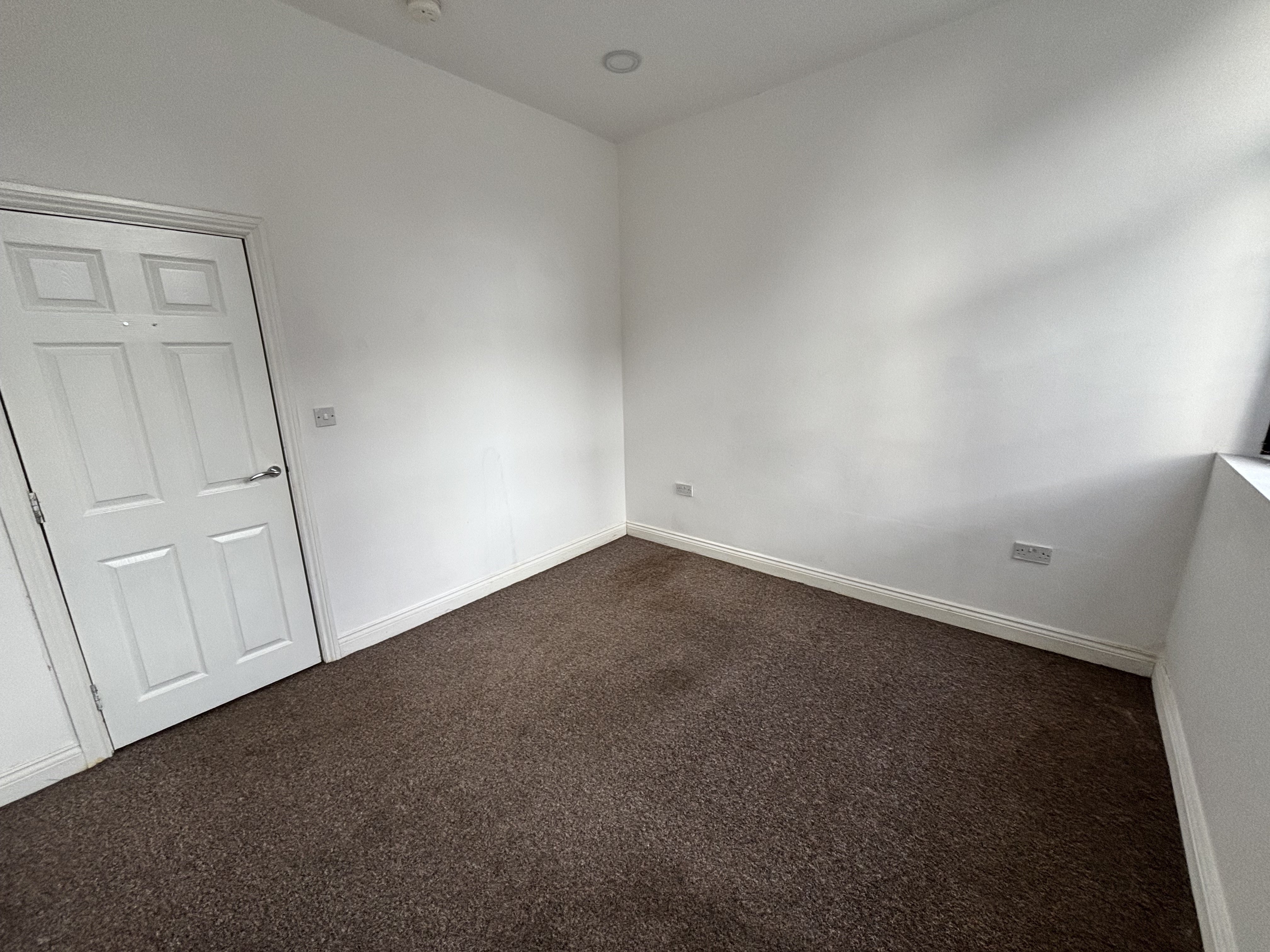 Flat Upper Bond Street in Hinckley and Bosworth