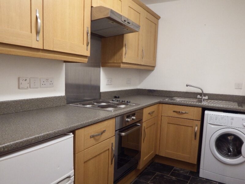 Flat Glenmore Place in Glasgow