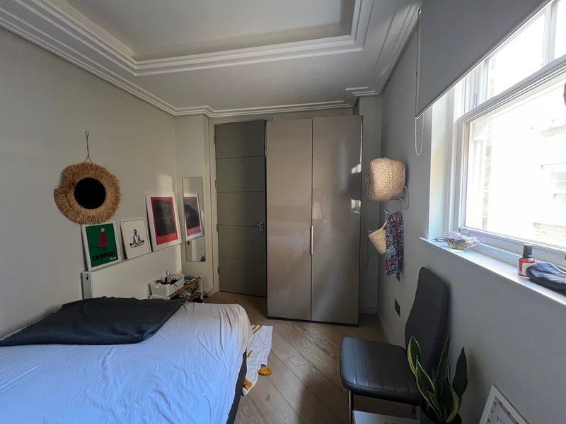 Room Myrdle Street in Greater London