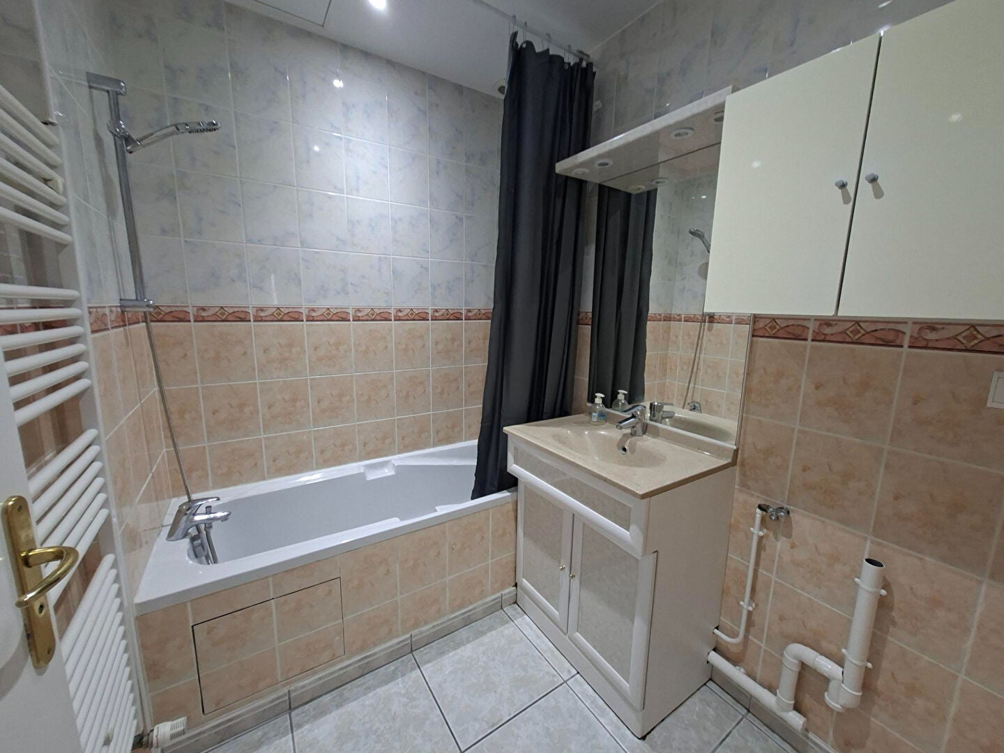 Flat Rue Lombard in Bordeaux
