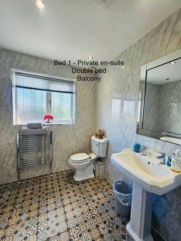 Room Hunningley Lane in Barnsley