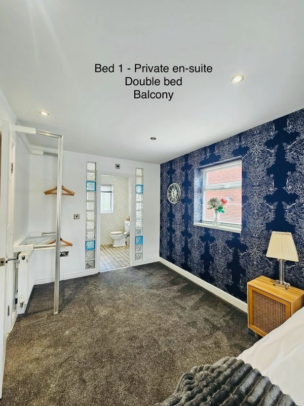 Room Hunningley Lane in Barnsley
