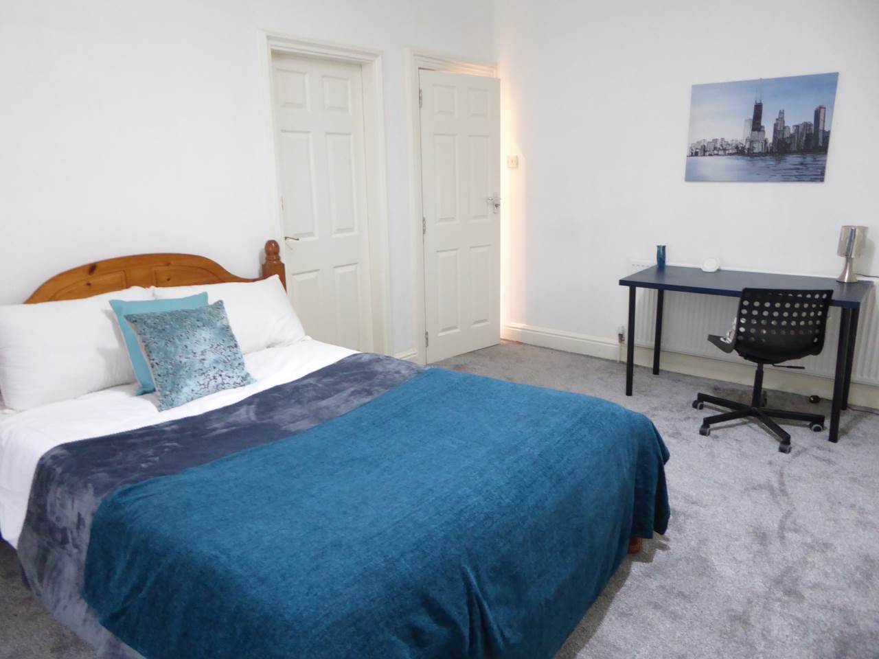 Room Bankfield Road in Kirklees