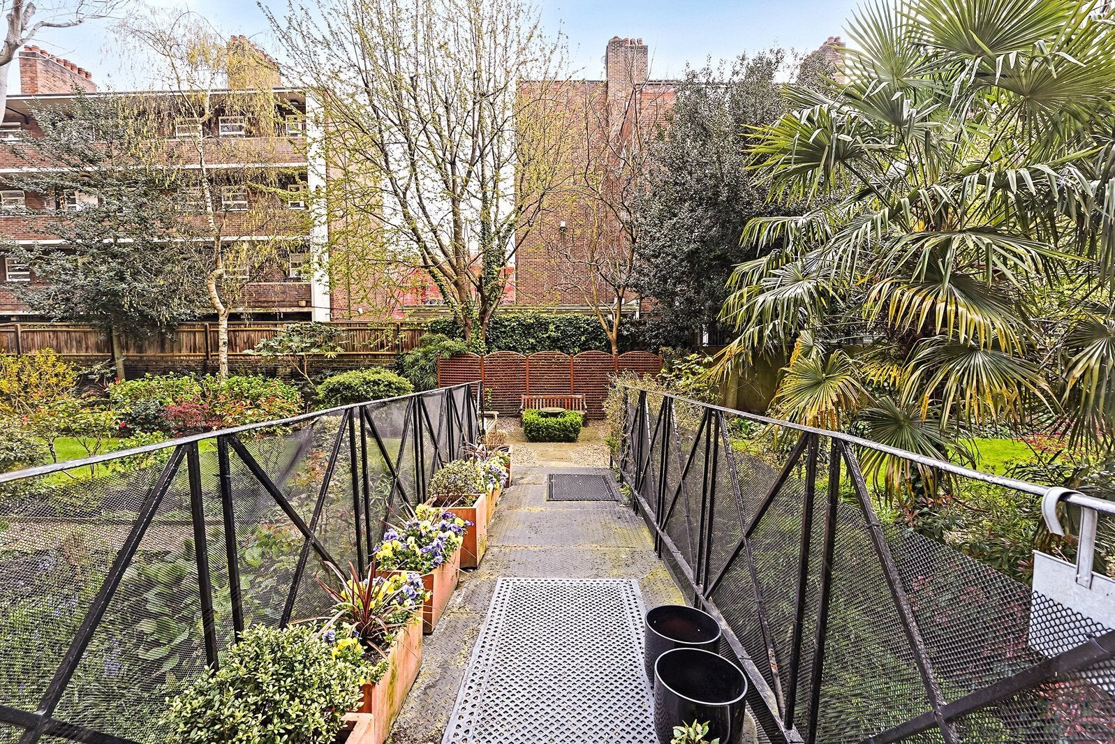Flat Fulham Road in Greater London