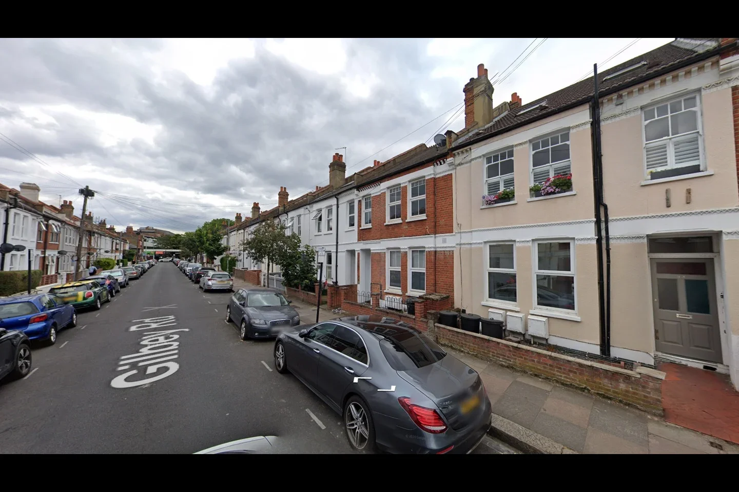 Flat Gilbey Road in Greater London