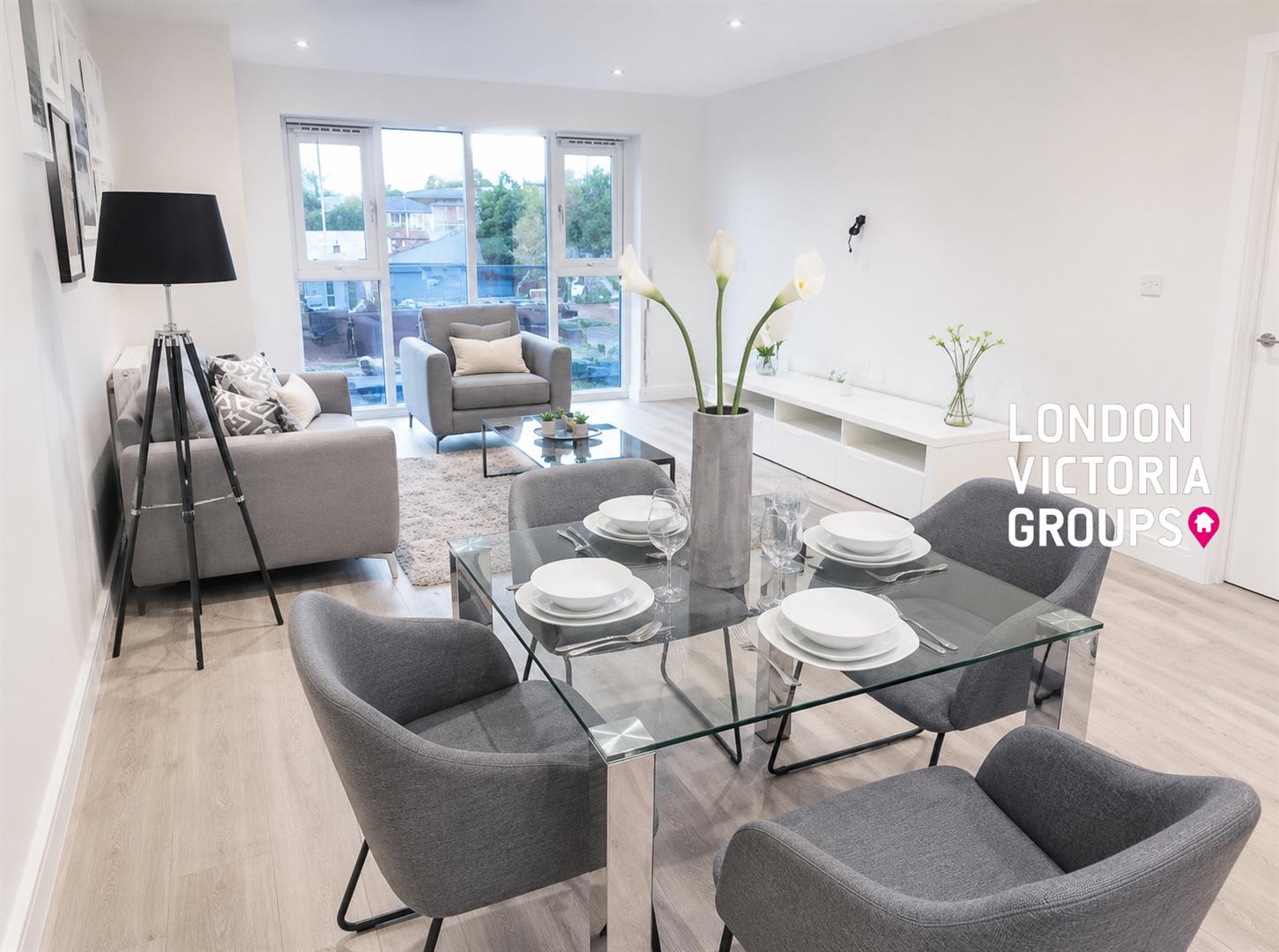 Flat Waterloo Road in Greater London