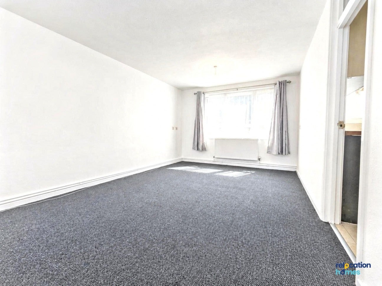 Flat Nutfield Close in Greater London