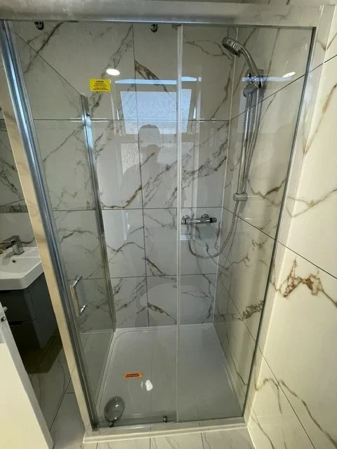 Room Hardwicke Road in Greater London