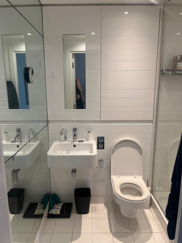 Room Blackfriars Road in Salford