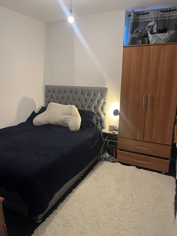 Room Blackfriars Road in Salford
