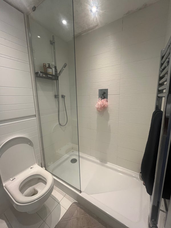 Room Blackfriars Road in Salford