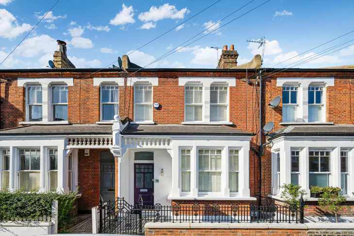 House Battersea Park Road in Greater London