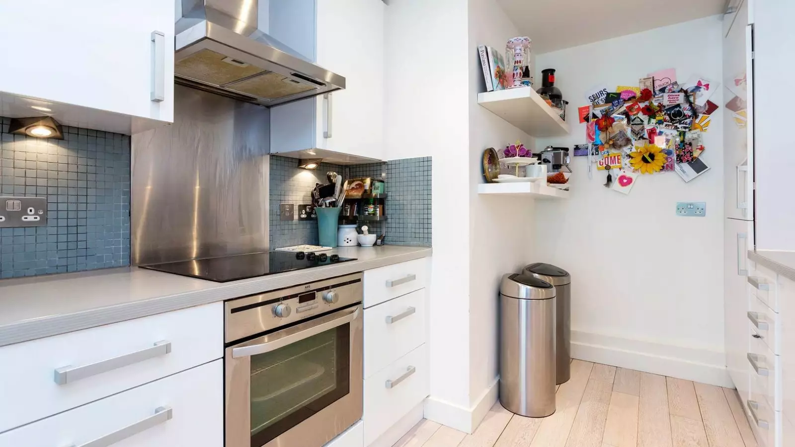 Flat Orsman Road in Greater London