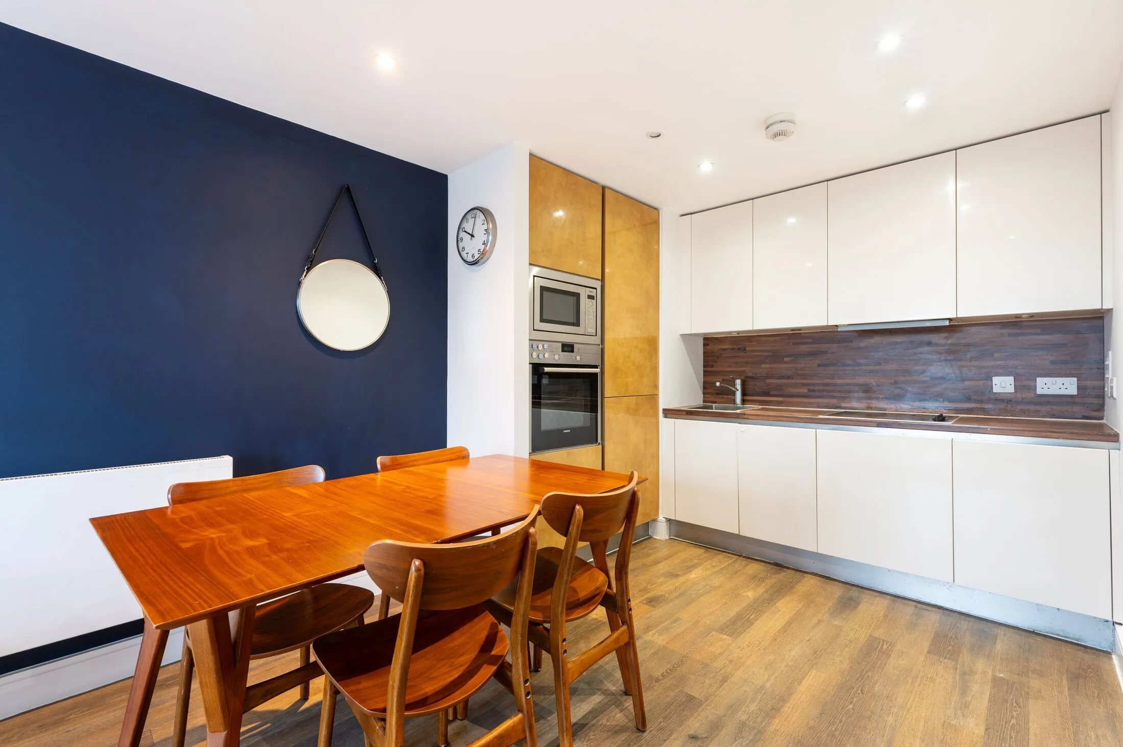 Flat Wembley Central Square in Greater London