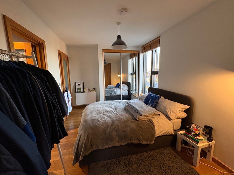 Room Goaters Alley in Greater London