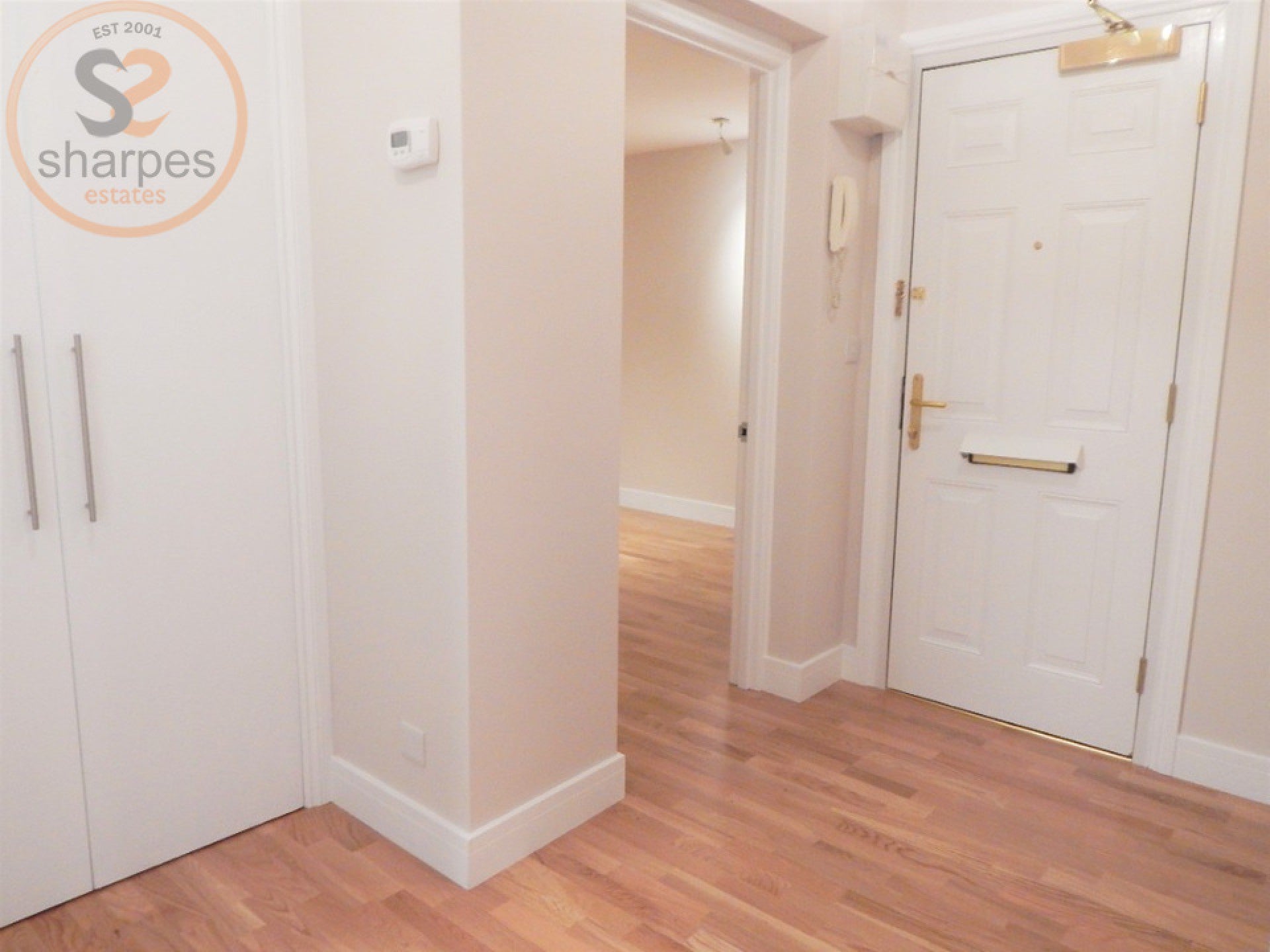 Flat Tintern Close in Greater London