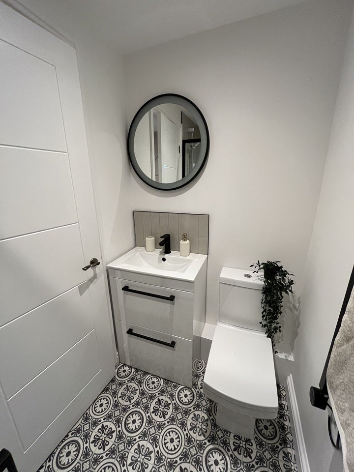 Room Treetop Close in Luton